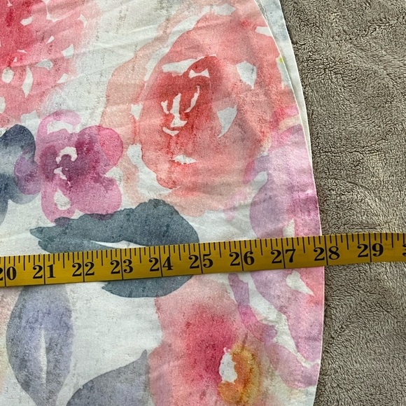 Sundance Catalog - Whimsy Rose Muted watercolored Floral featherweight Top M - Picture 10 of 10